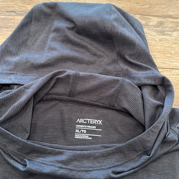 Arc Teryx Women’s Long Sleeve Base Layer w/ Hood in Excellent Condition Size XL - Picture 3 of 6